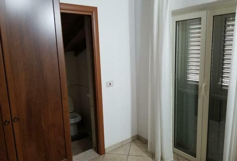 Номер Стандарт Вид на Город, Le Tre Torri