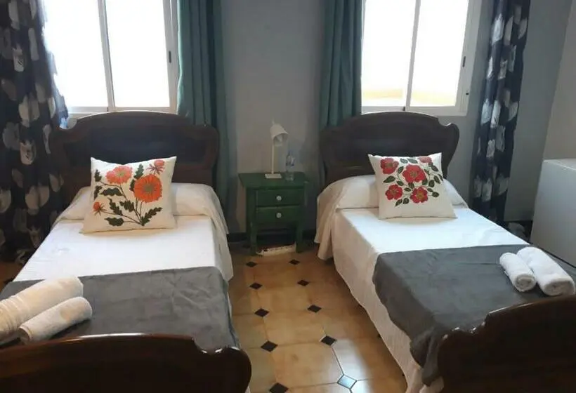 اتاق استاندارد سه نفره, Los Molinos