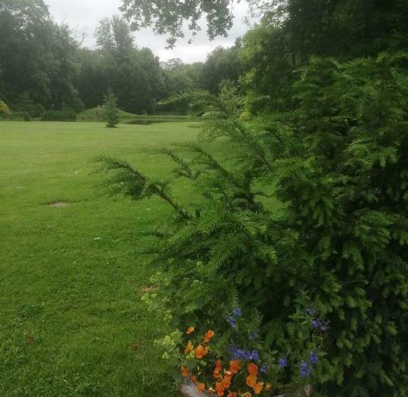חדר משפחתי, Chambre E André Le Domaine Des Jardins De Bracquetuit