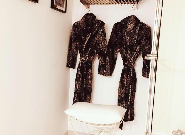 带大床的高级房间, Trevejean Chambre D Hotes De Charme