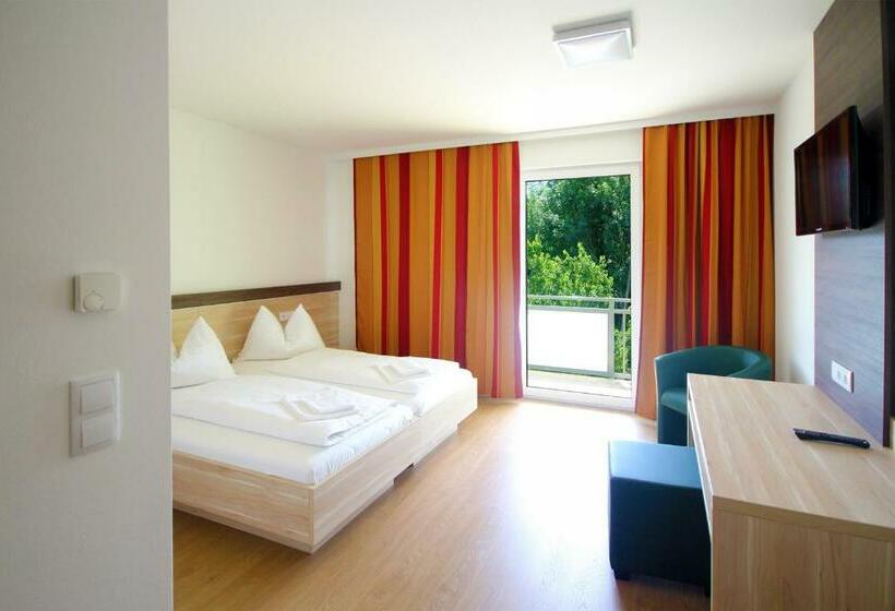 Номер Deluxe с Балконом, Dorfgasthof Berlakovich