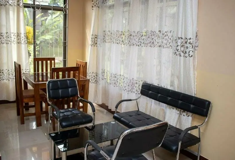 اتاق خانوادگی, Kilimanjaro Snow Peak