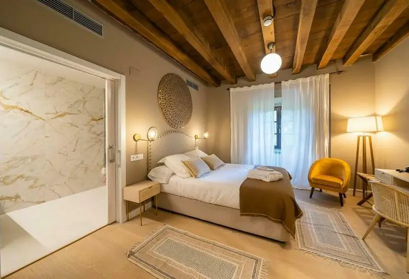 Standart Oda, Palacio De Luko