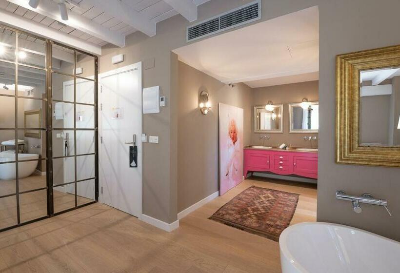 디럭스 스위트, Palacio De Luko