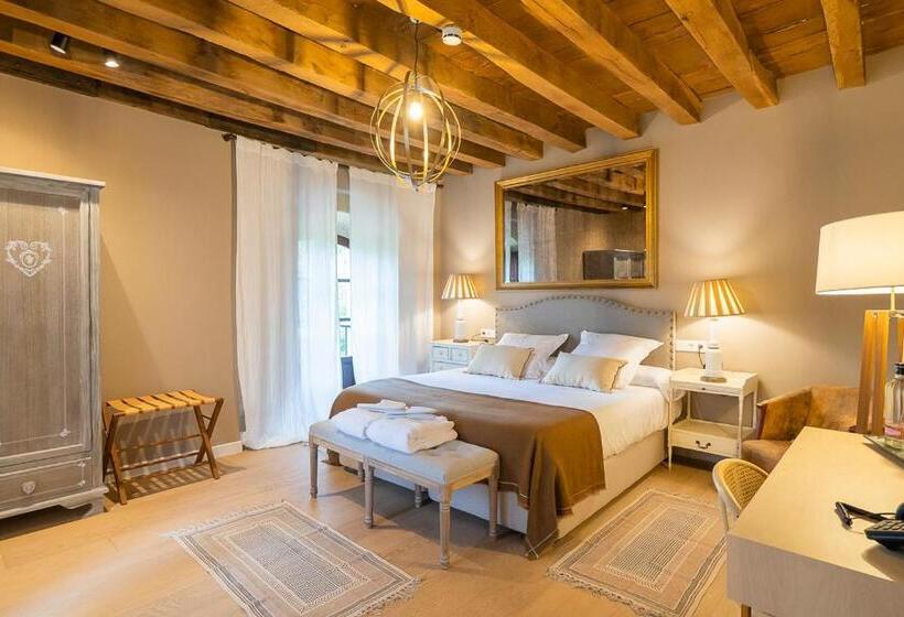 디럭스 룸, Palacio De Luko