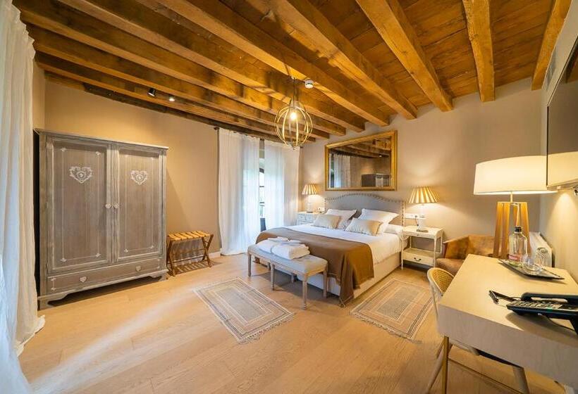 디럭스 룸, Palacio De Luko