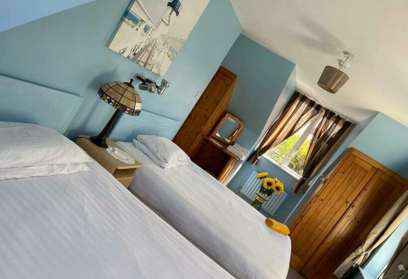 غرفة قياسية ثلاثية, Kinsale B&b