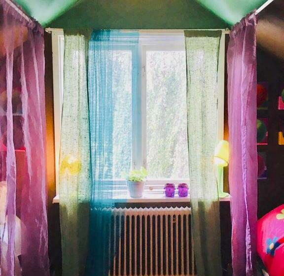 חדר בסיסי, Arthome Småland