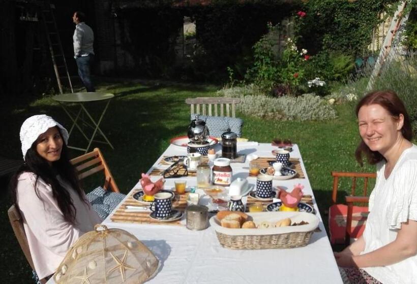 バス共有のスタンダードルーム, Avenue Du Château