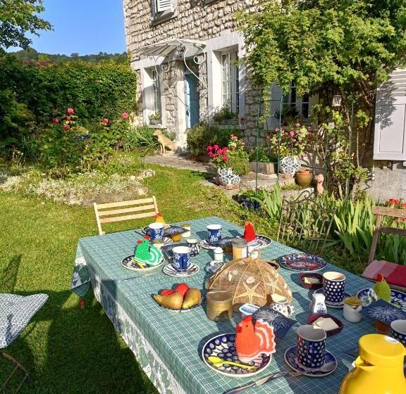 デラックスルーム, Avenue Du Château