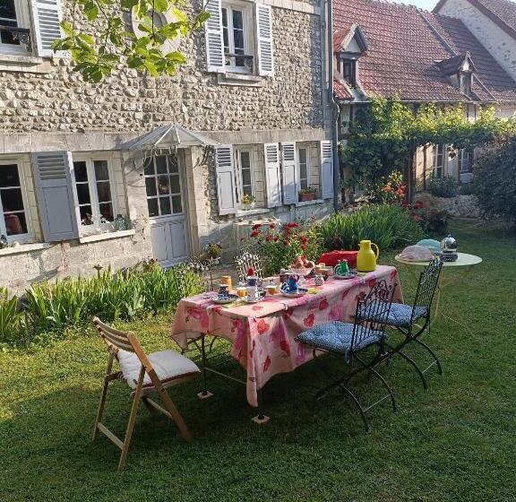 ガーデンビュースタンダードルーム, Avenue Du Château