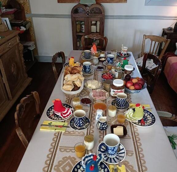 デラックスルーム, Avenue Du Château