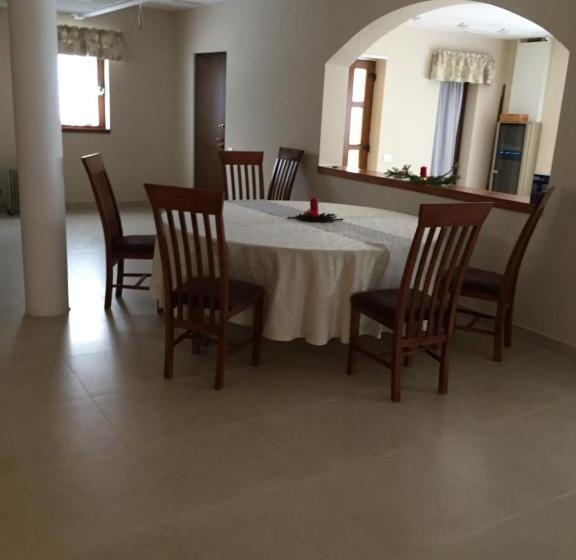 غرفة ديلوكس مزودة بشرفة, Casa De Vacanta Saru Dornei