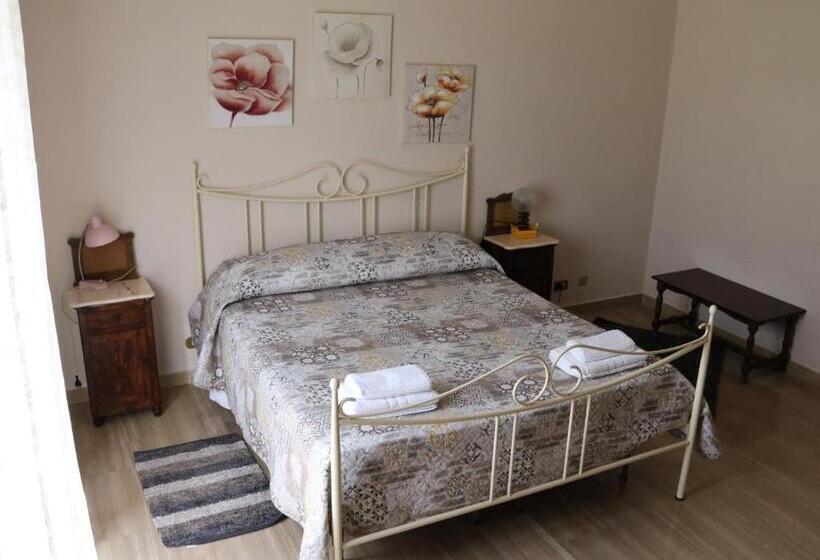 غرفة عائلية, Casa Leonardo