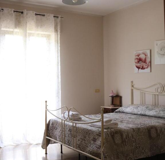 غرفة عائلية, Casa Leonardo