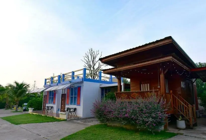 キングサイズベッドのスタンダードルーム, Chomduen Phu Kao Resort