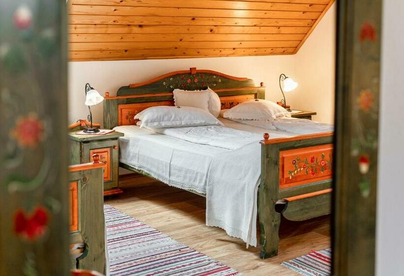 Номер Deluxe, Conacul Secuiesc Székelykő Kúria