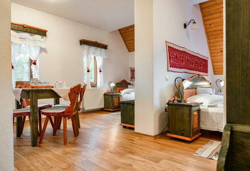 Трехместный Номер Superior, Conacul Secuiesc Székelykő Kúria