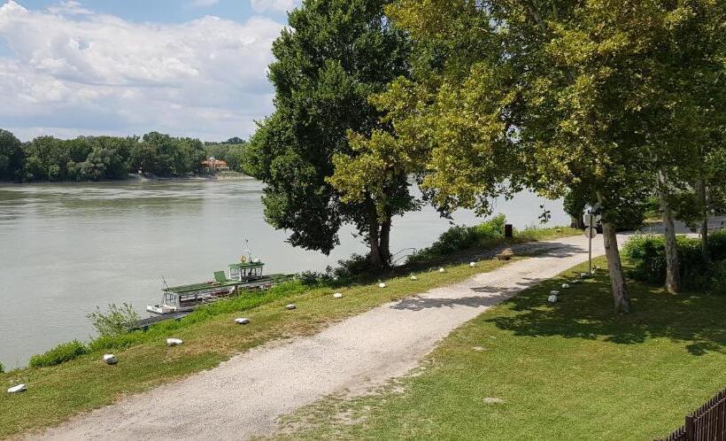 四人标准间, Duna Dráva Vendégház