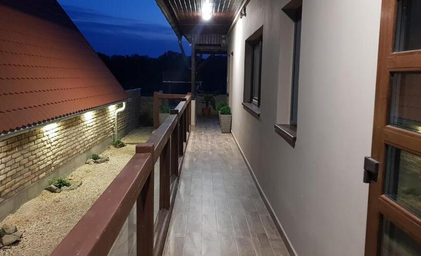 带共用浴室的标准房间, Duna Dráva Vendégház