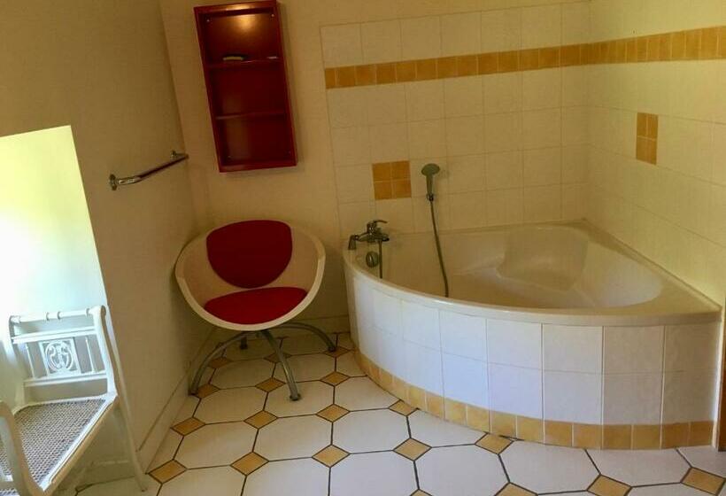 共用房间的床, L Estivante