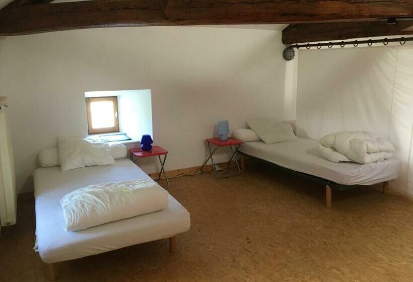 共用房间的床, L Estivante