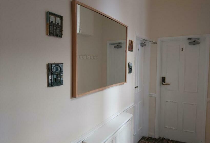 חדר סטנדרט, Sergeants Accommodation