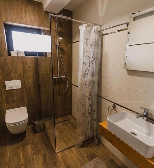 스탠다드 룸 산 전망, Pensiunea Trecatoarea Lupilor