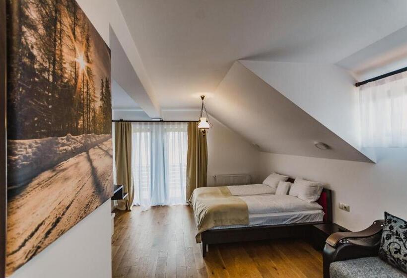 패밀리 룸 산 전망, Pensiunea Trecatoarea Lupilor