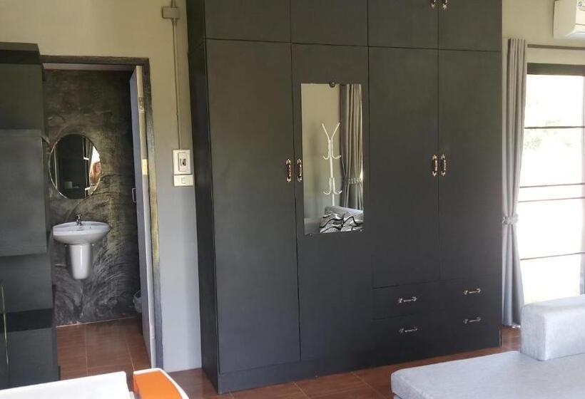 スタンダードルーム, Chill House Mae Sariang