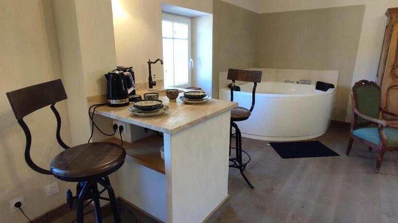 חדר דלוקס, Domaine De Combe Beluze