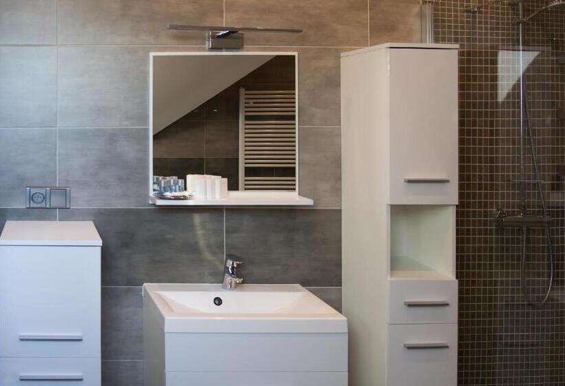 غرفة قياسية, Hubert