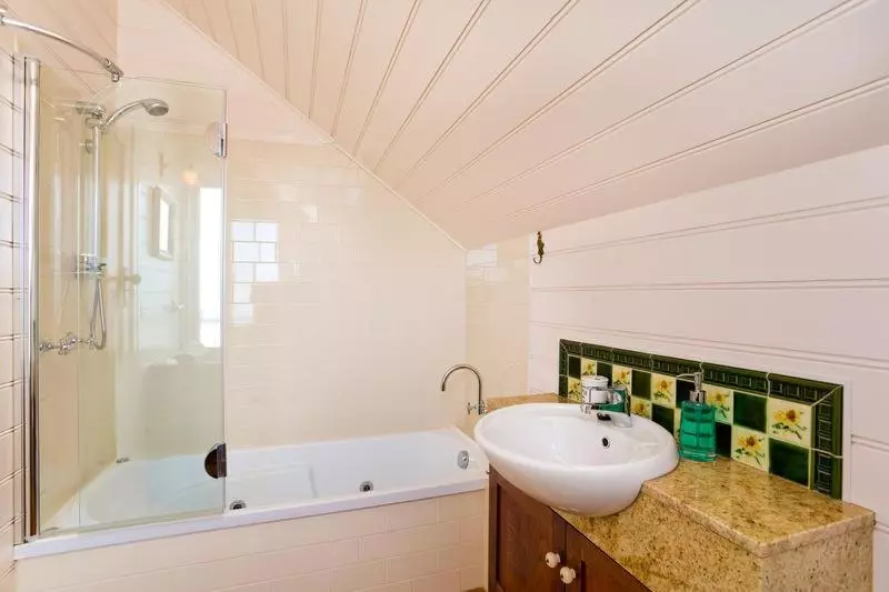 オーシャンビュースイート, Apollo Bay Guest House