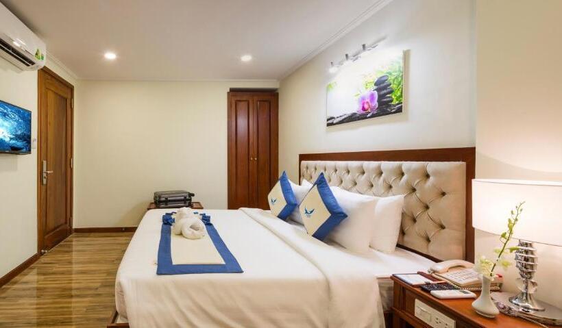 اتاق سوپریور با چشمانداز شهر, Apus