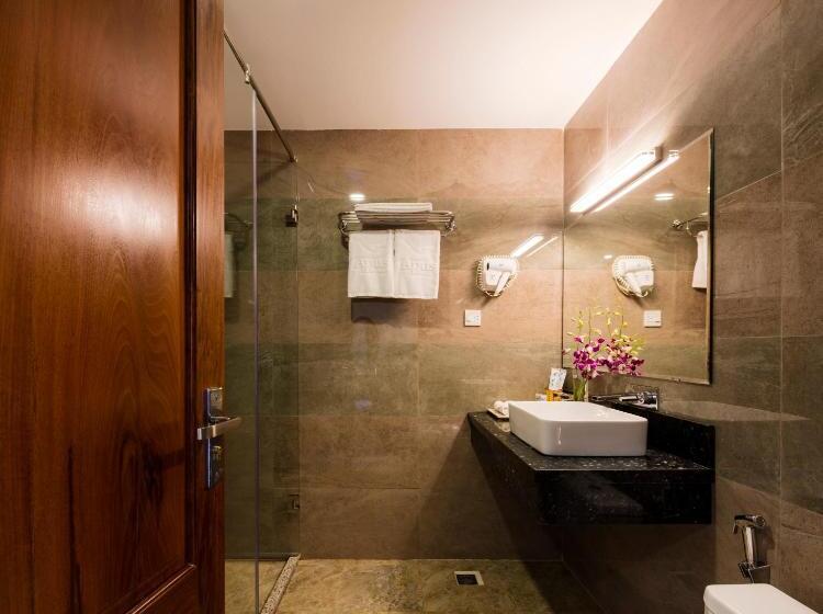 اتاق سوپریور با چشمانداز شهر, Apus