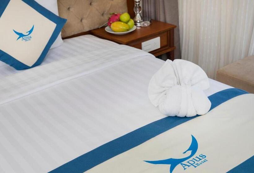 اتاق لوکس با چشمانداز شهر, Apus