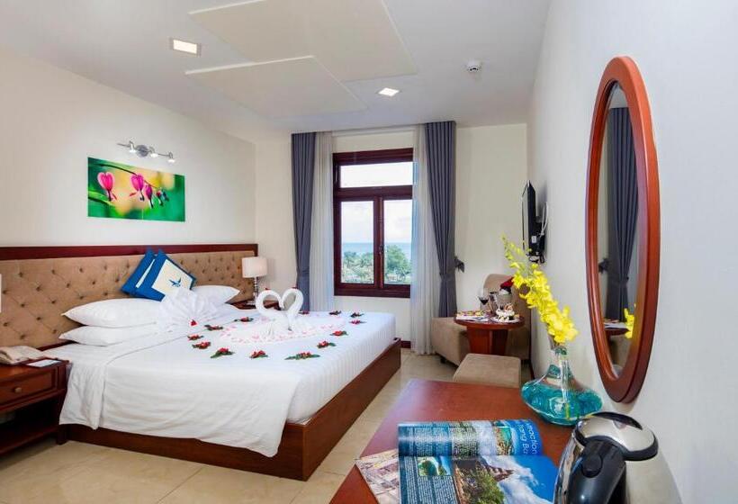 اتاق لوکس با چشمانداز دریا, Apus