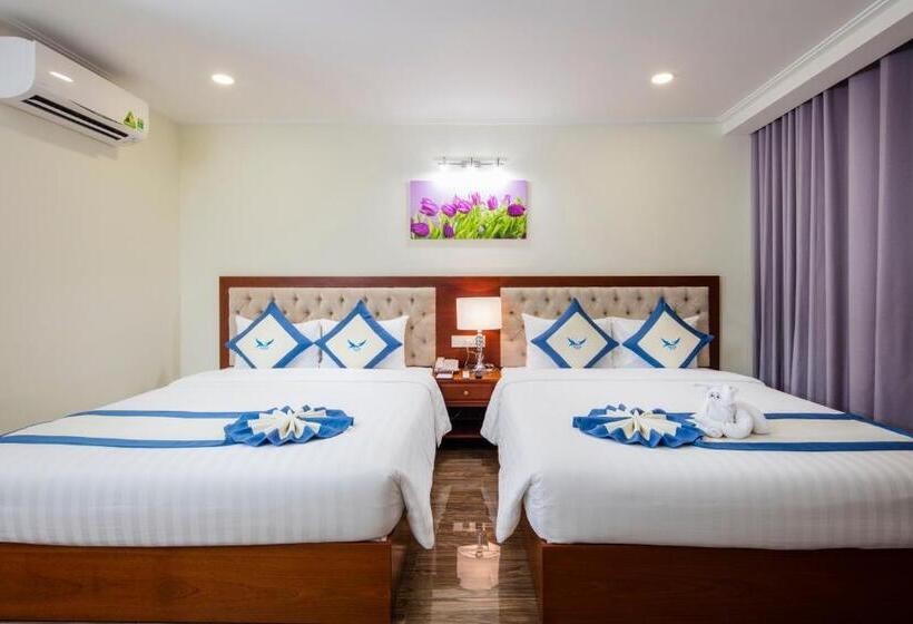 اتاق خانوادگی با چشمانداز دریا, Apus