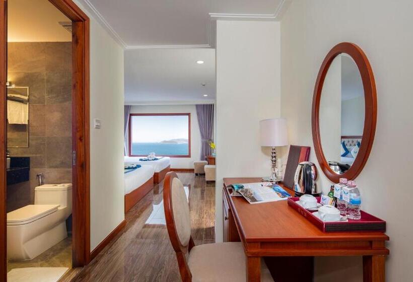 اتاق خانوادگی با چشمانداز دریا, Apus