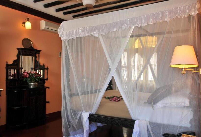 اتاق استاندارد یک نفره, Dhow Palace