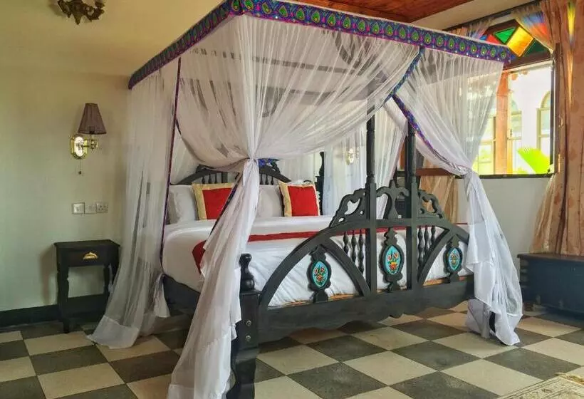 اتاق لوکس با چشم‌انداز دریا, Dhow Palace