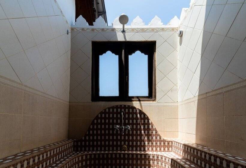 اتاق استاندارد, Dhow Palace