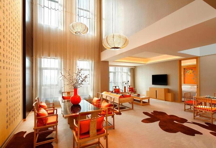 Suite Deluxe, Four Points By Sheraton Luohe