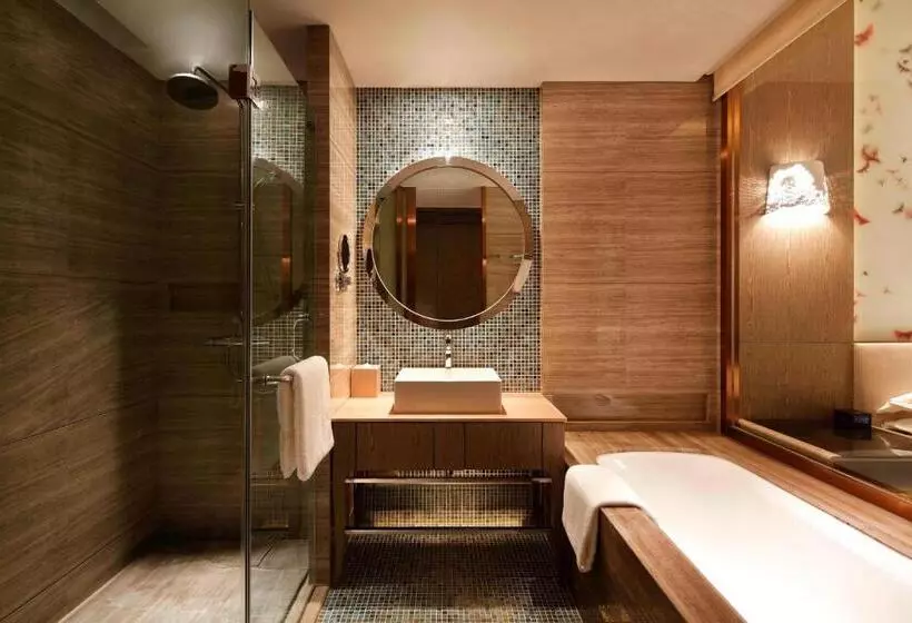 コンフォートルーム, Four Points By Sheraton Luohe