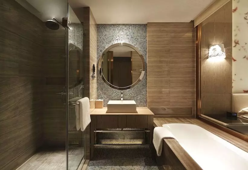 コンフォートルーム, Four Points By Sheraton Luohe