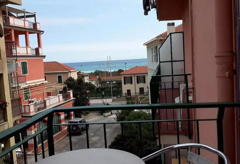 اتاق استاندارد با بالکن, Geppi