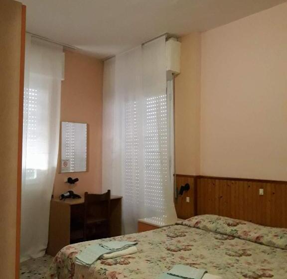 غرفة قياسية ثلاثية, Geppi