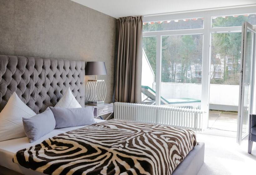 디럭스 룸, Luisenpark