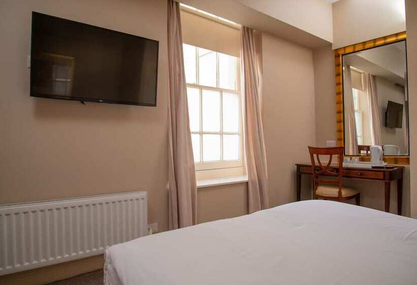 Номер Стандарт, Royal Hotel, Bar & Grill