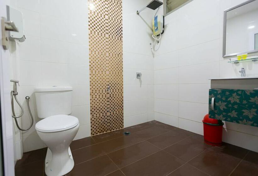 Standard Room, Sabrina Court